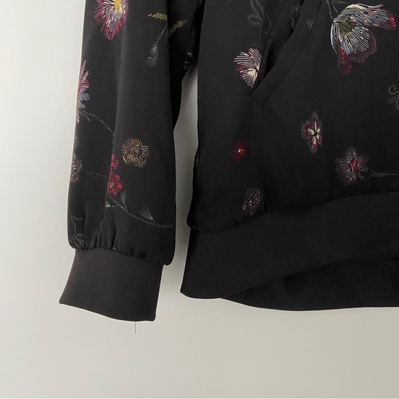 AMARYLLIS BLACK/FLORAL LIGHTWEIGHT BOMBER STYLE JACKET WITH GOLD ZIPPER, SMALL - Picture 6 of 11